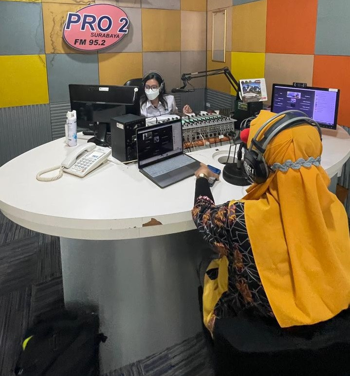 Dosen Undika Mengajar Interaksi Manusia dengan Komputer di RRI Surabaya