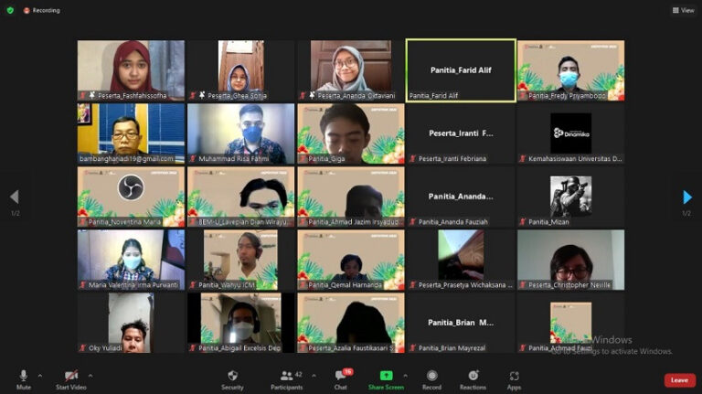 Tingkatkan Rasa Peduli Lingkungan Melalui Lomba Defotion BEM Undika