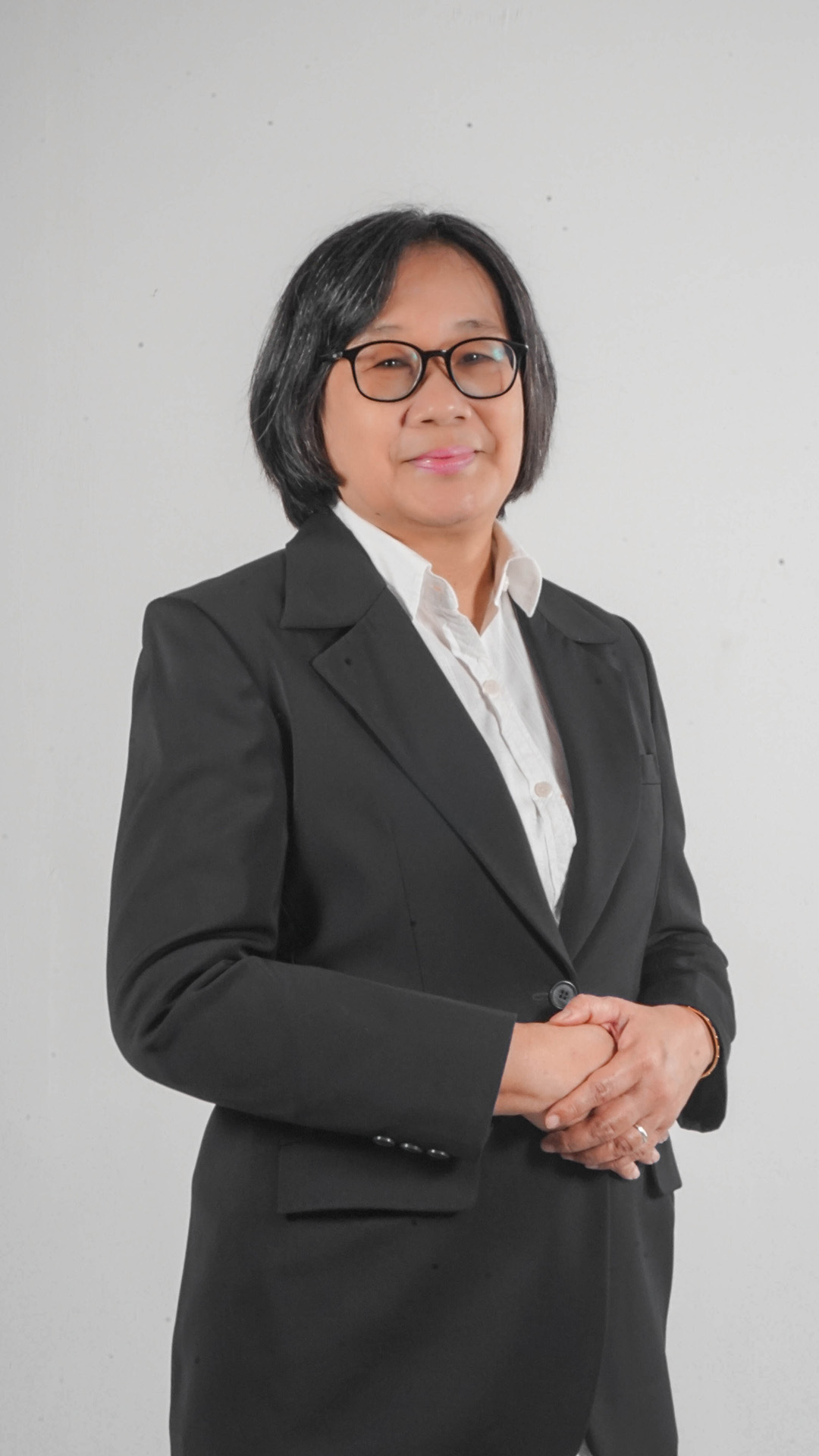 Prof. Dr. M.J. Dewiyani Sunarto Warek II Univ. Dinamika
