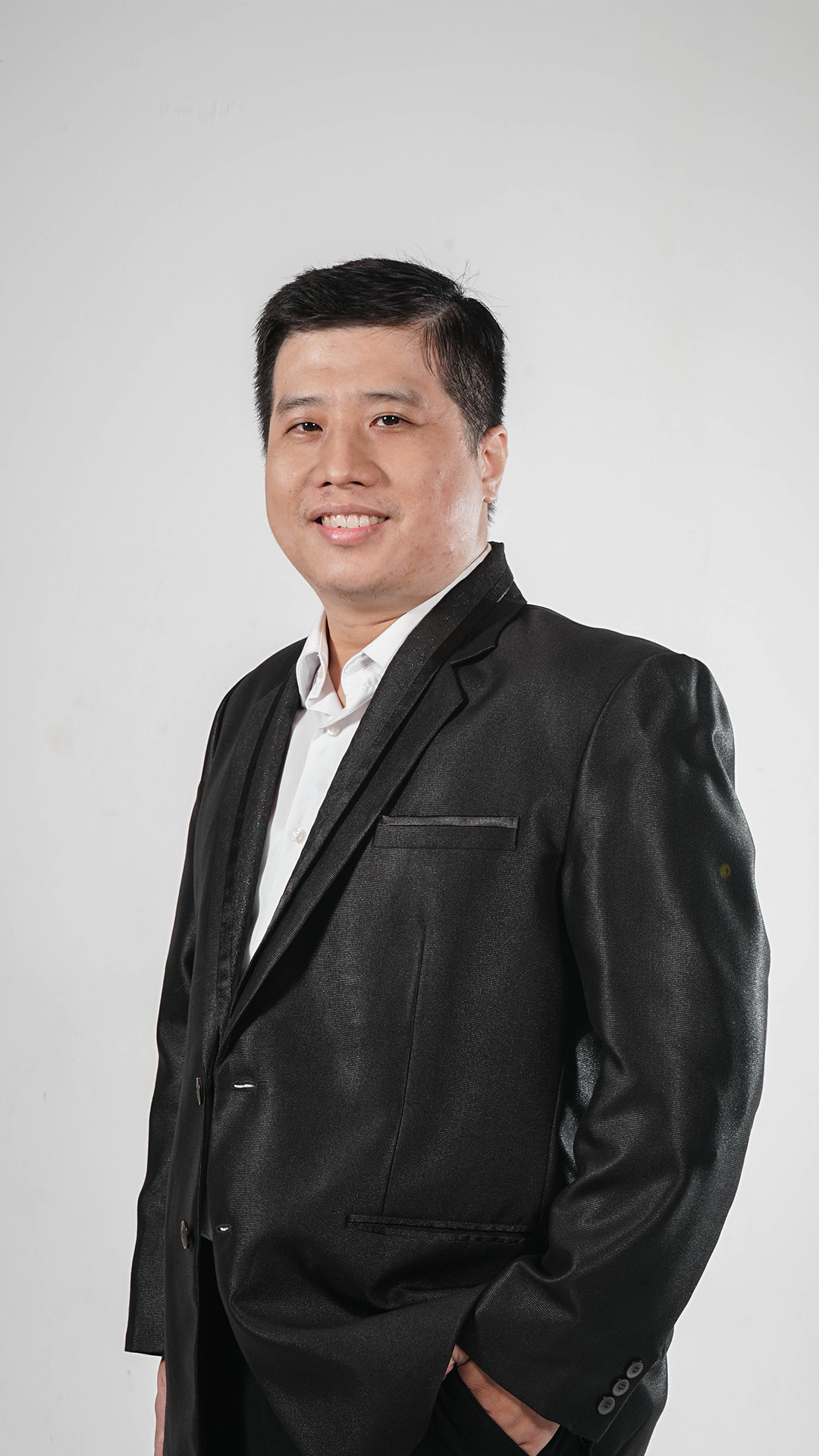 Julianto Lemantara, S.Kom., M.Eng, OCA., MCTS Dekan FTI Univ Dinamika