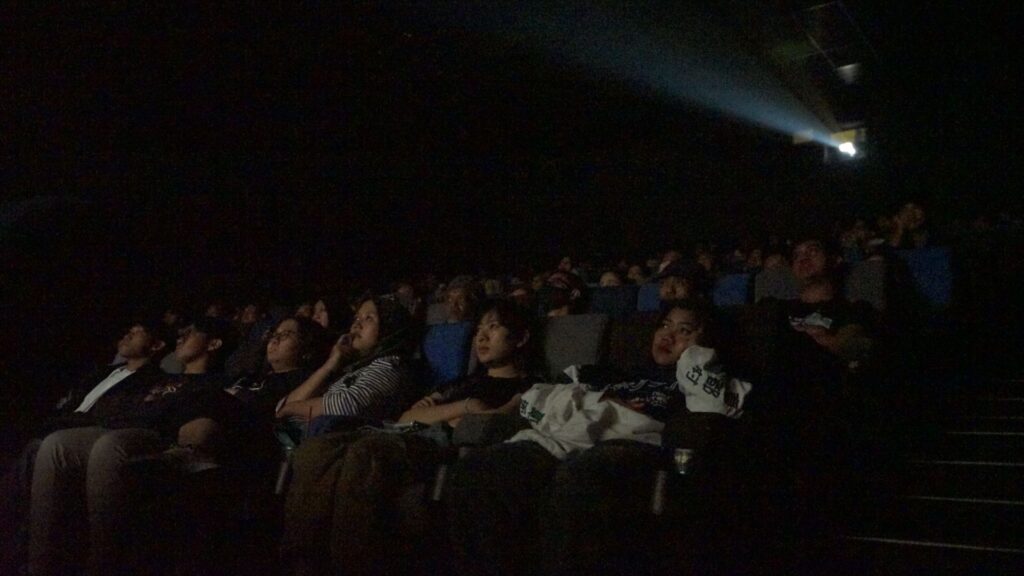 penonton acara screening film pendek 'semburat: layar elegi'