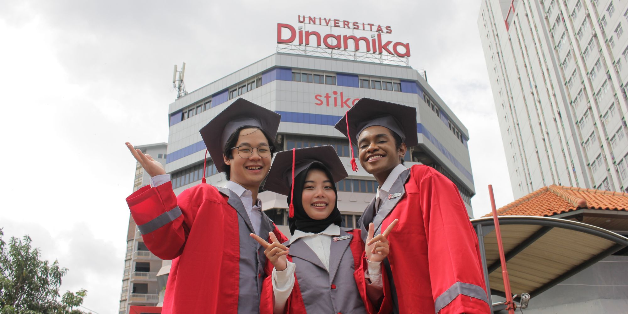 Link Resmi Cek Pengumuman SNBT 2025 & Info Kuliah Terbaik di Surabaya