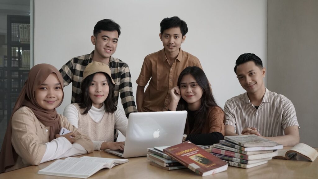 Persiapkan Masa Depan bersama Universitas Dinamika