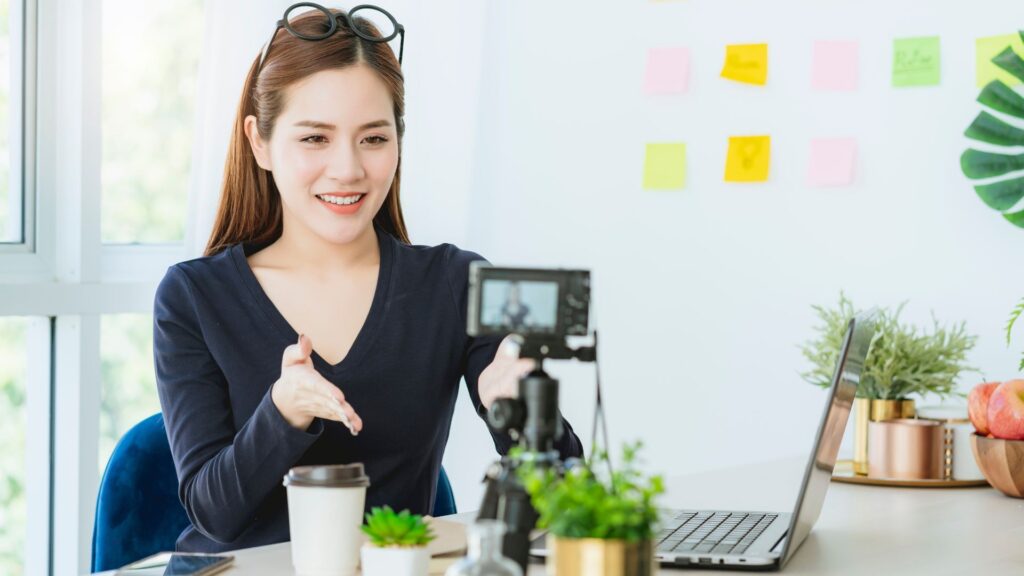 Ilustrasi Content Creator