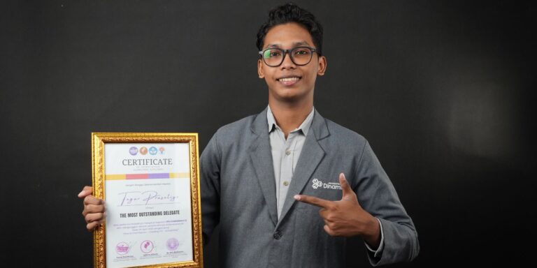 Mahasiswa Berprestasi Undika Raih Gelar Delegasi Terbaik FPU 2025