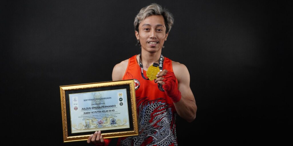 Mahasiswa DKV Undika Juara 1 Bela Diri K1 di Ajang SLC Cup 2025