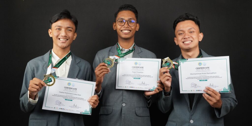 3 Mahasiswa DKV Undika Juara Dunia Lewat Media Sex Education Inklusif.