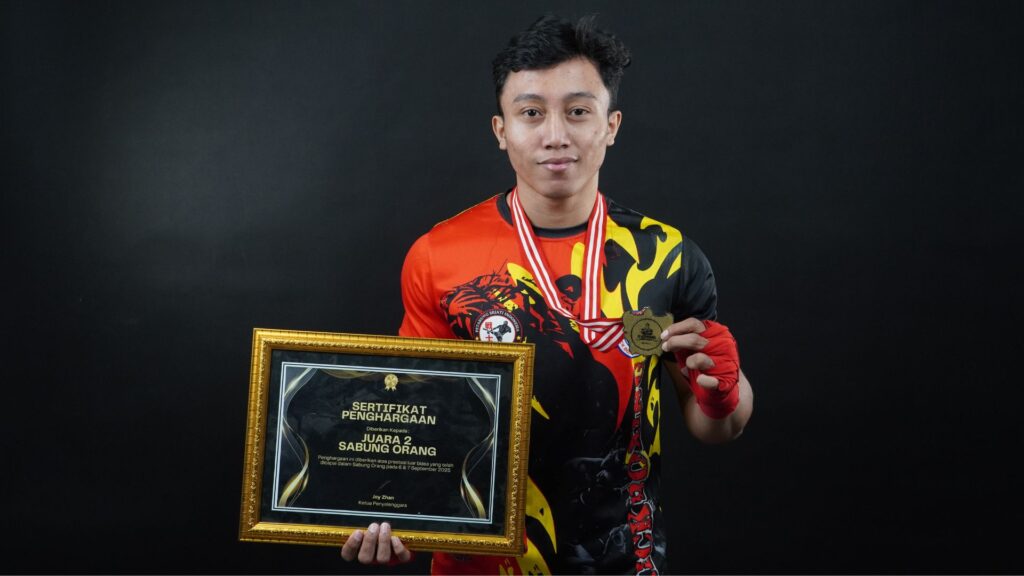 Julius Ghosa Fernando Atlet Boxing Universitas Dinamika