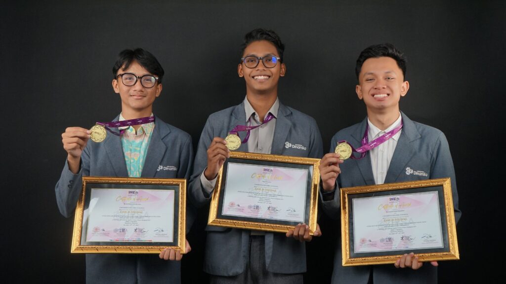 3 Mahasiswa DKV Undika di balik Karya Biofee