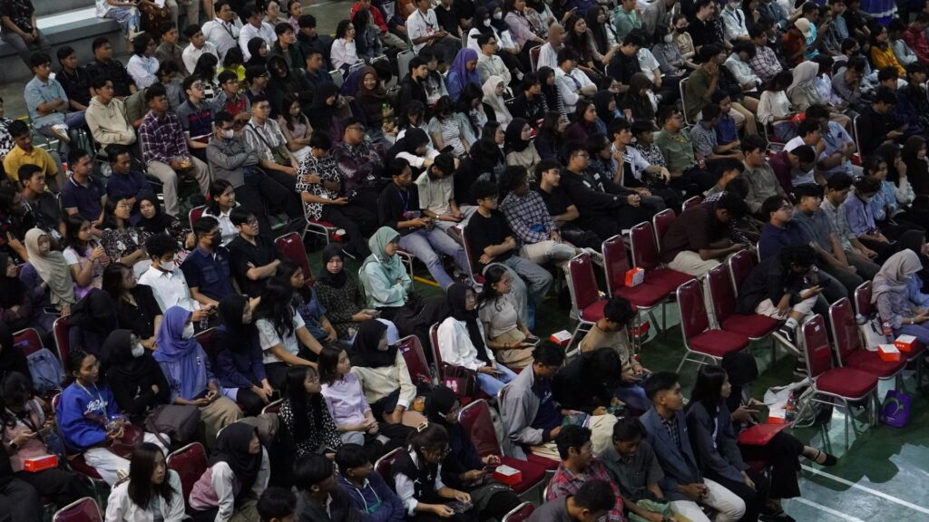 Ratusan Mahasiswa Undika Mengikuti Seminar Literasi Keuangan